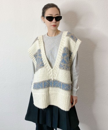 Oversized Pattern Knit Vest #241219